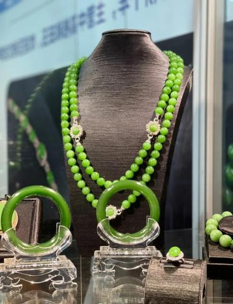 珠宝展会的珠宝是正品吗,珠宝展的珠宝是真的吗?-第6张图片-白玉京资讯 珠宝展会的珠宝是正品吗,珠宝展的珠宝是真的吗?-第6张图片-白玉京资讯